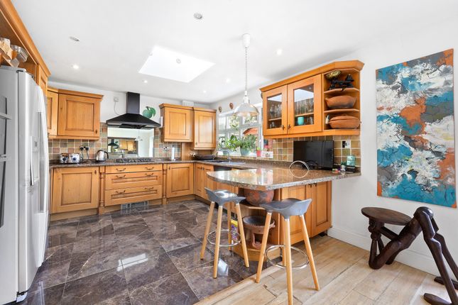 Terraced house to rent in St. Oswald's Road, London