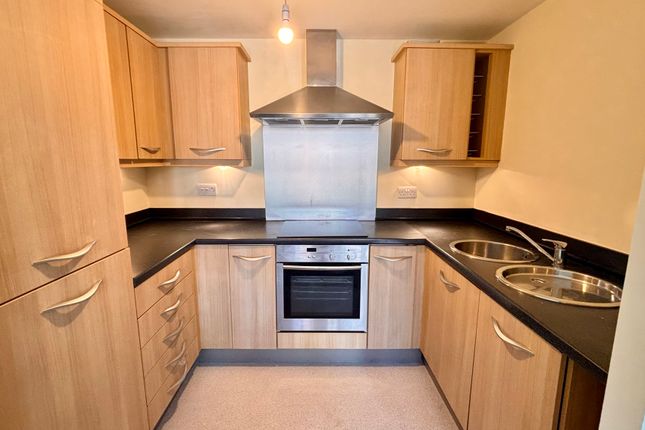 65, Gateshead photo 5