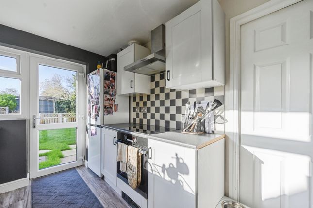 6, Hoylake Court, Derby photo 4