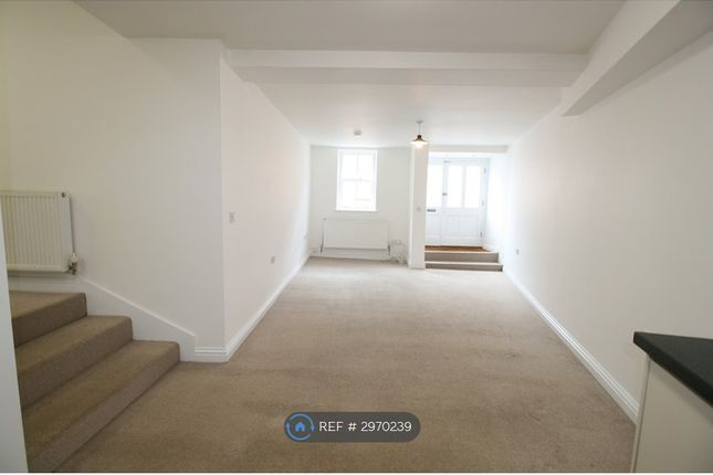 Flat, Military Road, Colchester photo 3