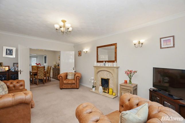 10, Fernwood, Runcorn photo 2