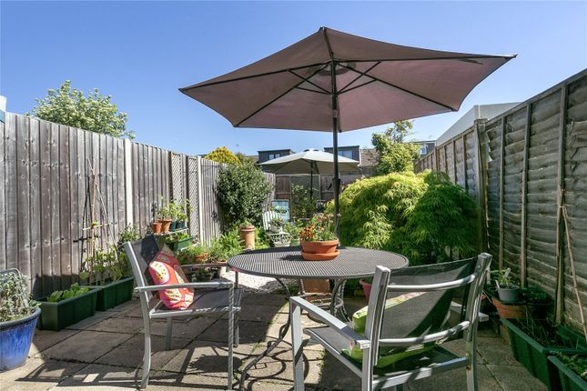 131, Wordsworth Road, Hampton photo 2