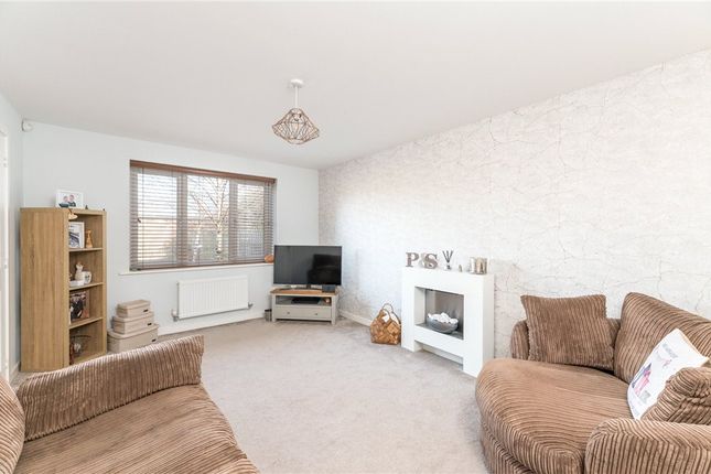 4, New Village Walk, Morley photo 2