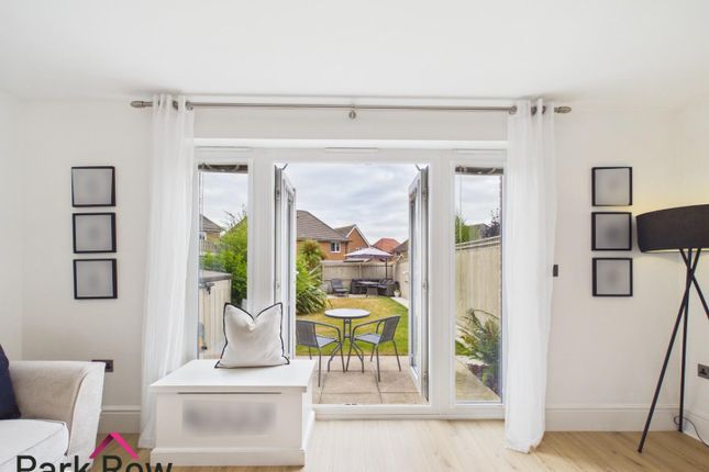 4, Bedford Drive, Leeds photo 4