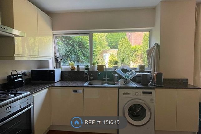 Sheldon Close, Reigate photo 5