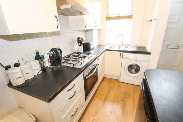 Woodside Avenue, Leeds photo 2