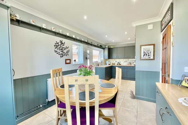 45 Meadow Way, Stone photo 2