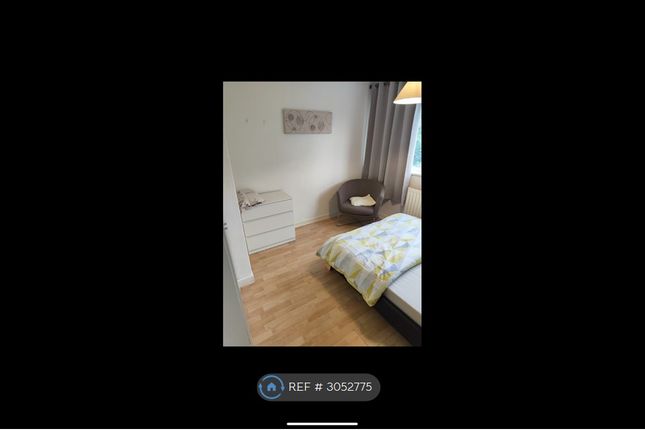 Handforth Lane, Halton Lodge, Runcorn photo 2