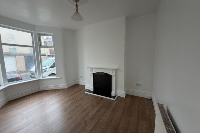 9, Clinton Avenue, Blackpool photo 2