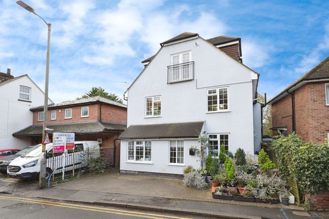 Flat for sale in Waterside, Chesham