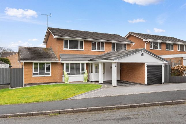 Thumbnail Detached house for sale in Compton Close, Southcrest, Redditch