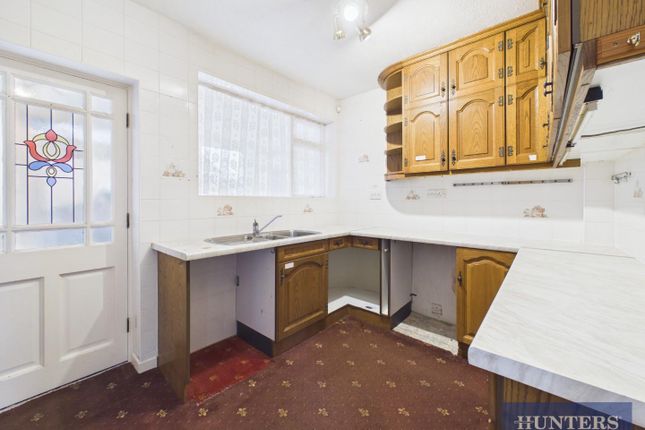 2, Ewden Close, Filey photo 2