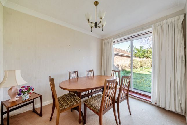 42, Romans Way, Pyrford photo 4