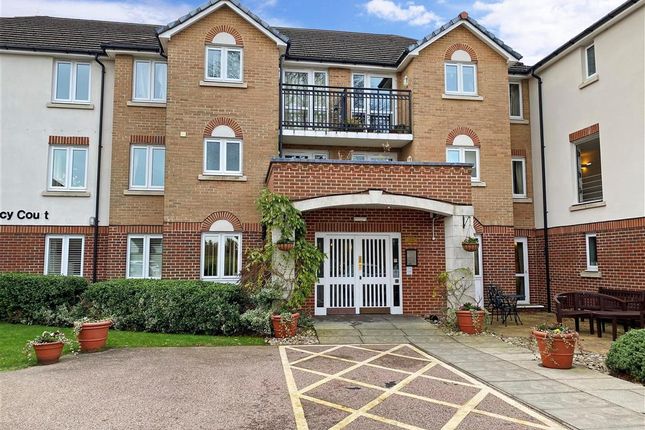 Thumbnail Flat for sale in Queens Road, Sutton, Surrey