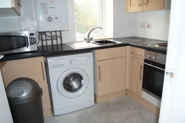Flat for sale in Victoria Road, Ellesmere Port, Cheshire.