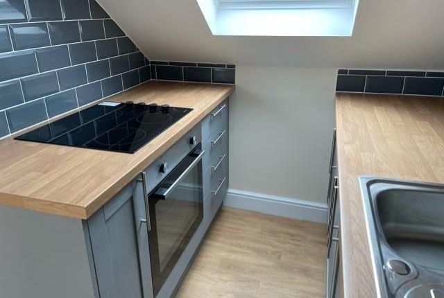 Oak Apartment (3rd Floor), 4, Victoria Place, Haverfordwest photo 3