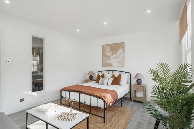 4 Beauchamp Place, London, Greater London SW3 1NG, England, UK, London photo 4