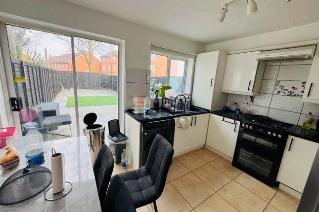 88, Dunraven Avenue, Luton photo 3