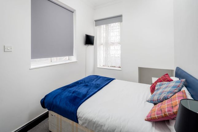 Room to rent in Isledon Road, Holloway