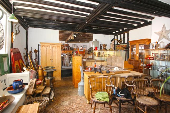 Blackdog Antique Centre, 12, Market Place, Halesworth photo 3