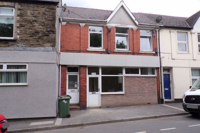 Flat to rent in Bridge Street, Abercarn, Newport