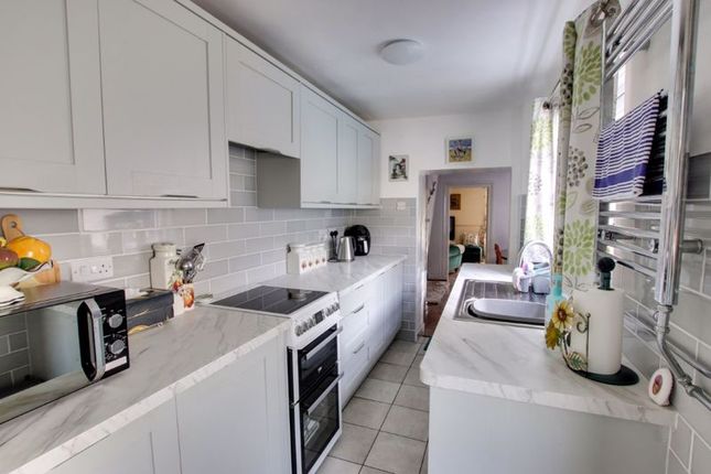 8, Surrey Place, Trowbridge photo 3