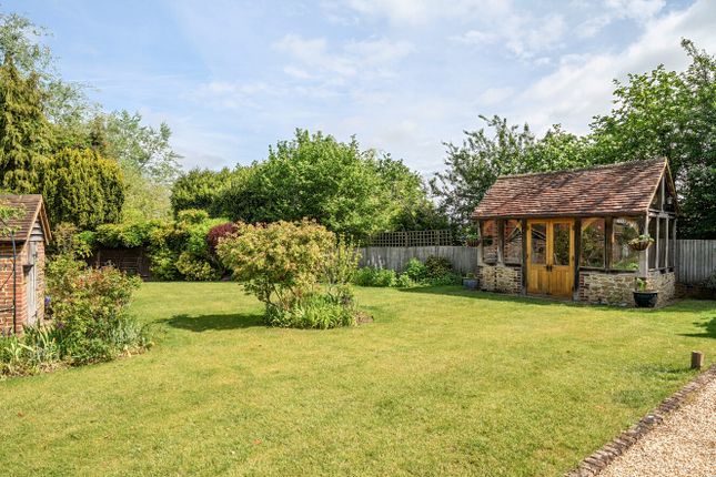 Upper Unstead Farmhouse,, Unstead Lane, Guildford photo 3