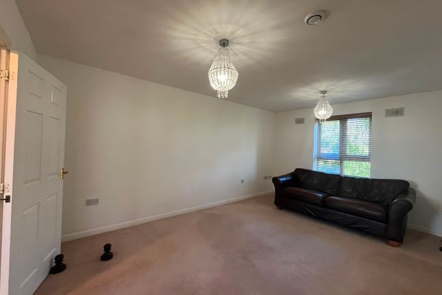 99, St. Austell Way, Swindon photo 2