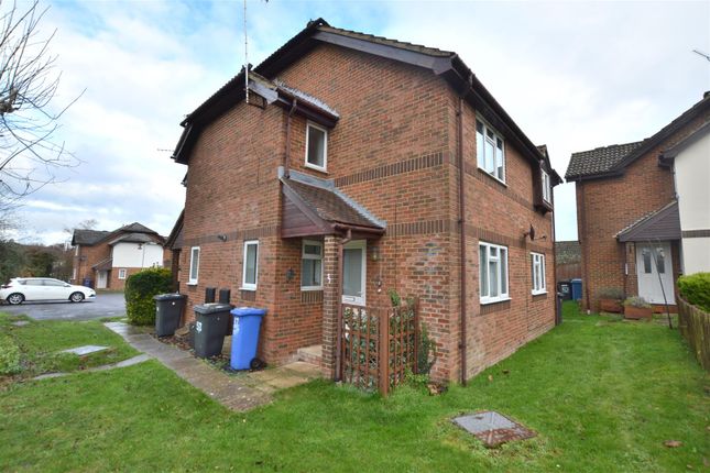 Thumbnail Property for sale in Barn Meadow Close, Church Crookham, Fleet