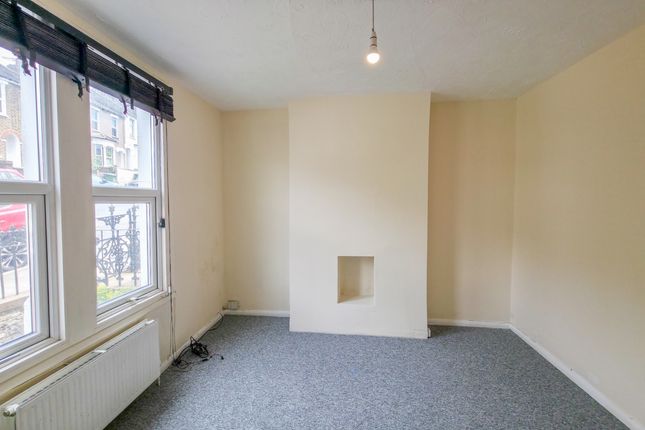 26, Bramblebury Road, London photo 5