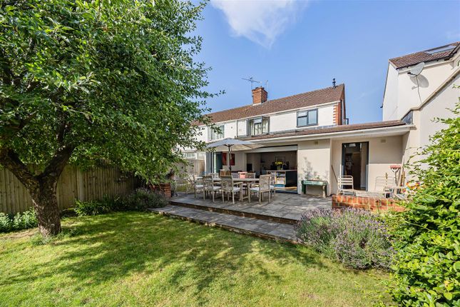 64, Woodcote Way, Reading photo 4