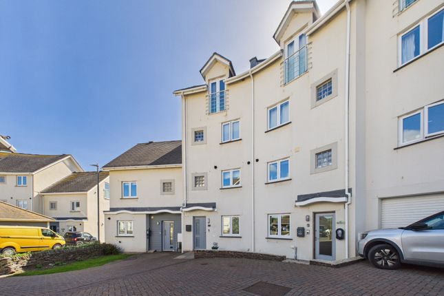 3, Hawkers Court, Bude photo 2