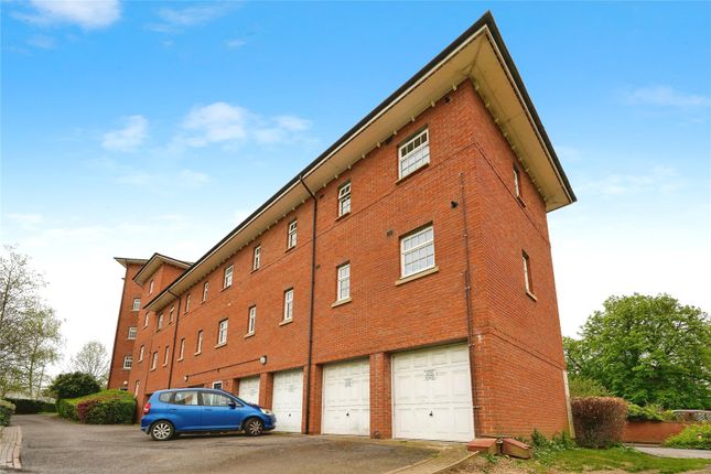 Thumbnail Flat for sale in Regent House, Mayhill Way, Gloucester, Gloucestershire