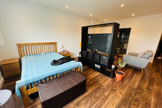 12, Talbot Skyline, Harrow photo 2