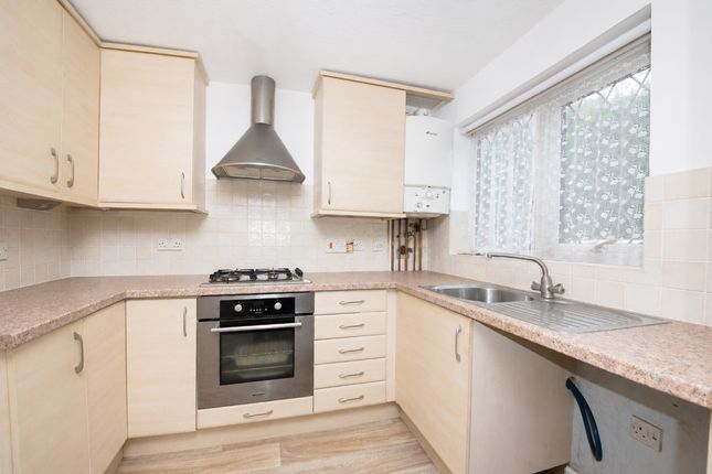 53, Birchwood Drive, Lightwater photo 2