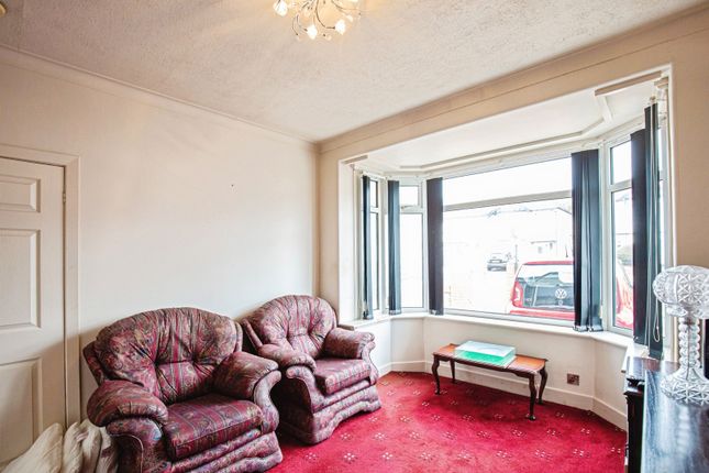203, Warbreck Hill Road, Lancashire photo 4