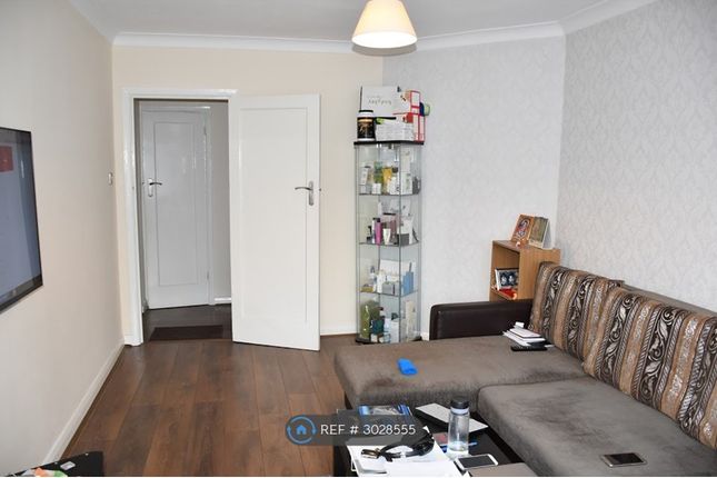 Amesbury Road, Feltham photo 5