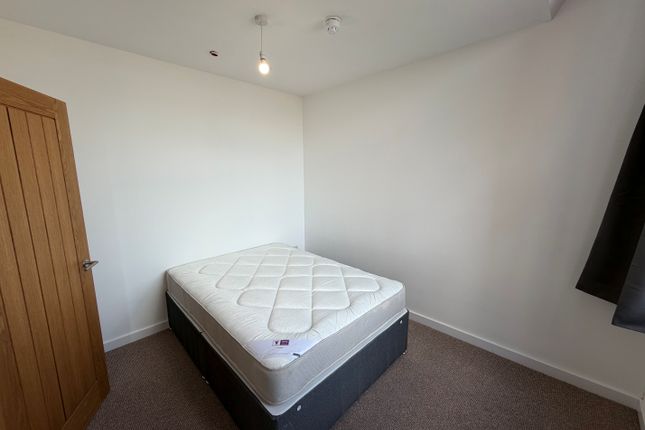 4, Leicester photo 5