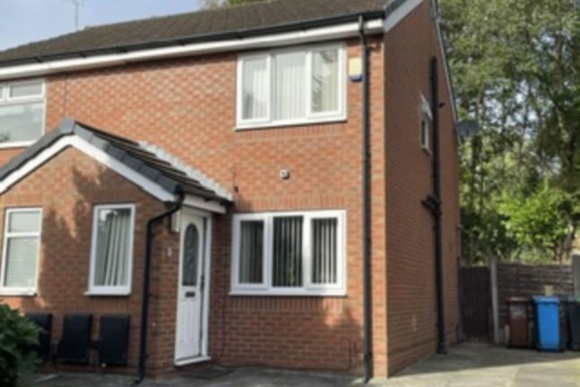 7, Thorndale Close, Oldham photo 3