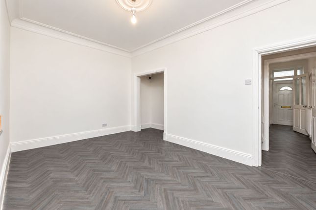 32 Rochdale Old Road, Bury photo 4