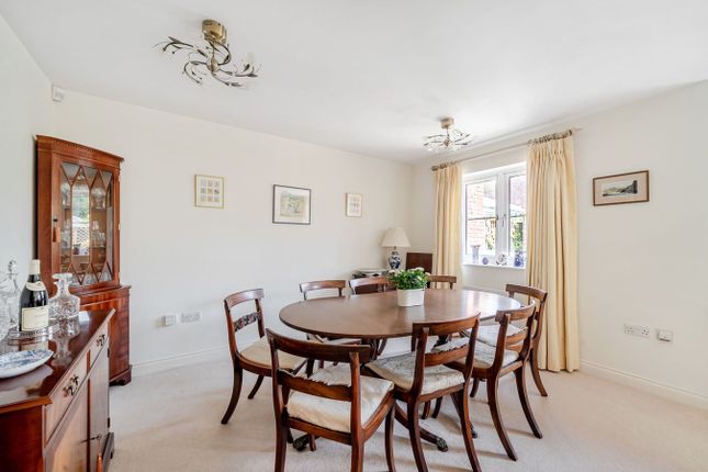 16, North Greenlands, Lymington photo 4