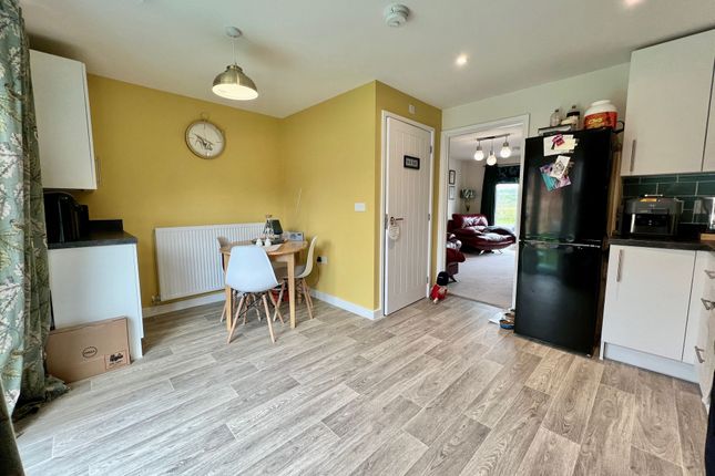 6 Brisbane Drive, Grantham photo 4