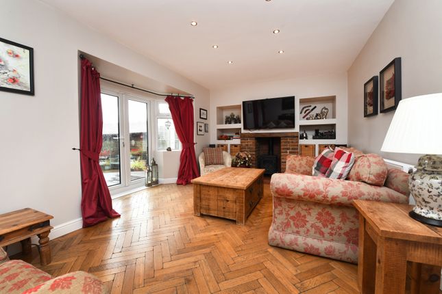 Robins Nest, 1, Bird Lane, Brentwood photo 2