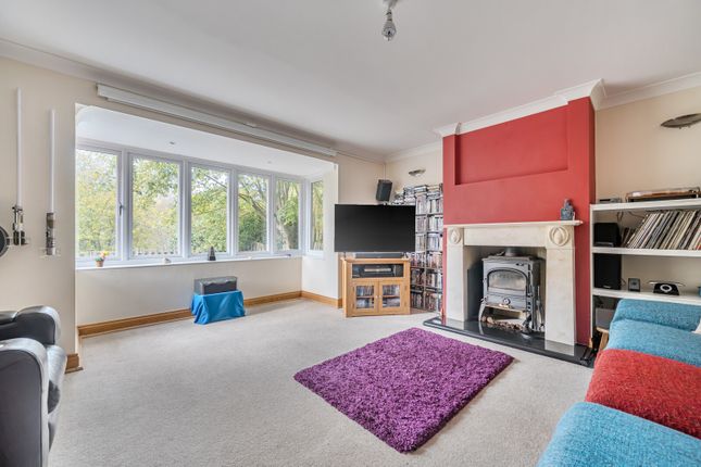 35, Larkfield Road, Farnham photo 3