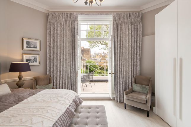 Flat for sale in Egerton Place, Knightsbridge, London