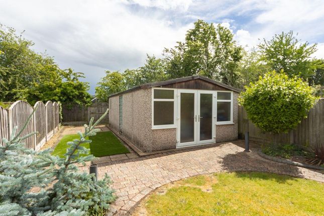4, Highfields Drive, Loughborough photo 3
