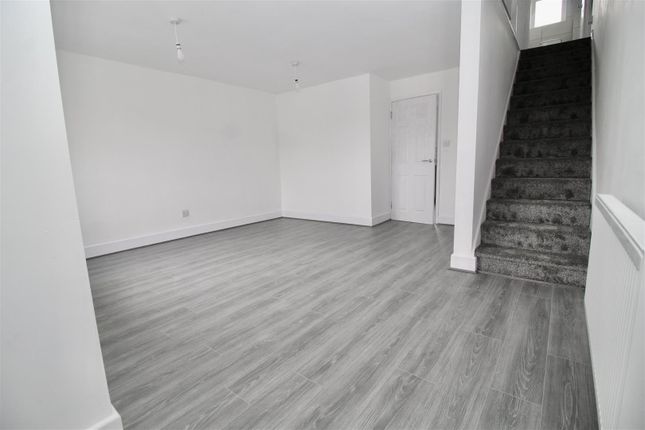 67, Rowan Way, Birmingham photo 2