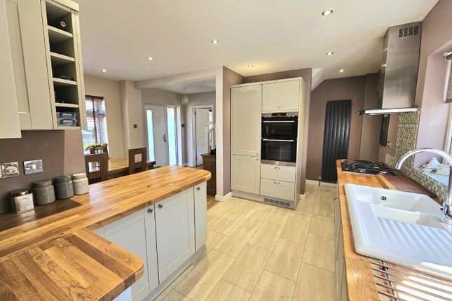17, Orchard Walk, Wotton-Under-Edge photo 4