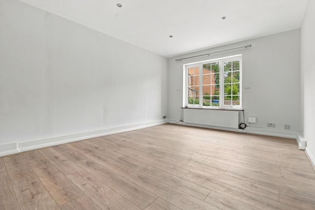65 Liddell Way, Ascot photo 4