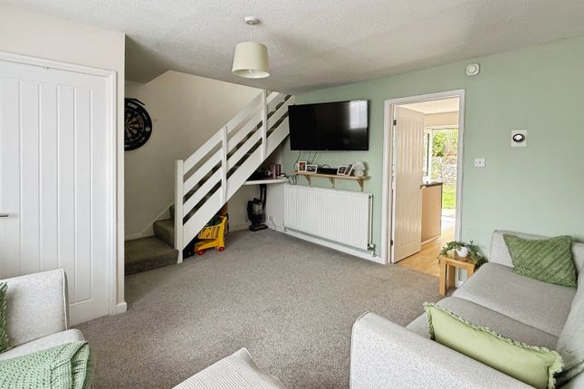 29, Matravers Close, Westbury photo 3
